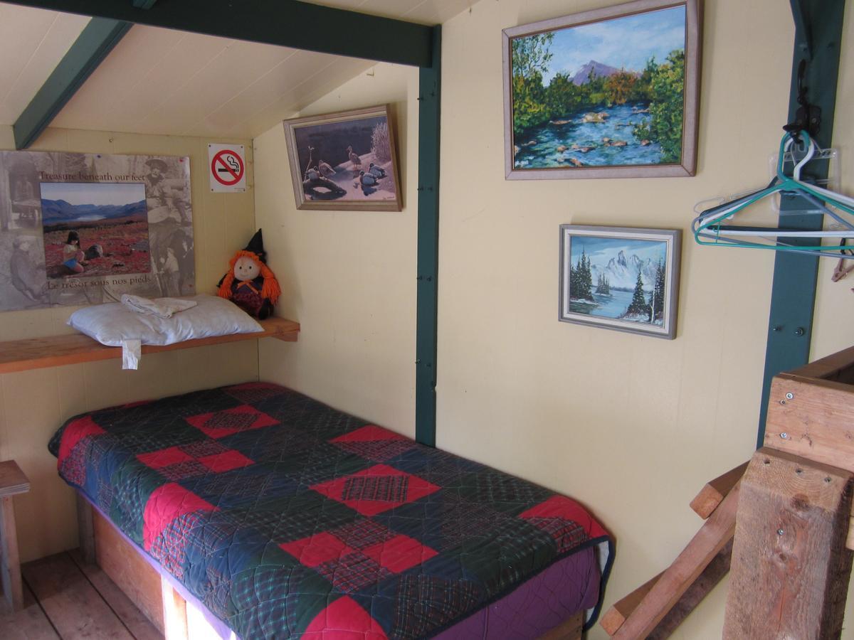Dawson City River Hostel Exterior photo